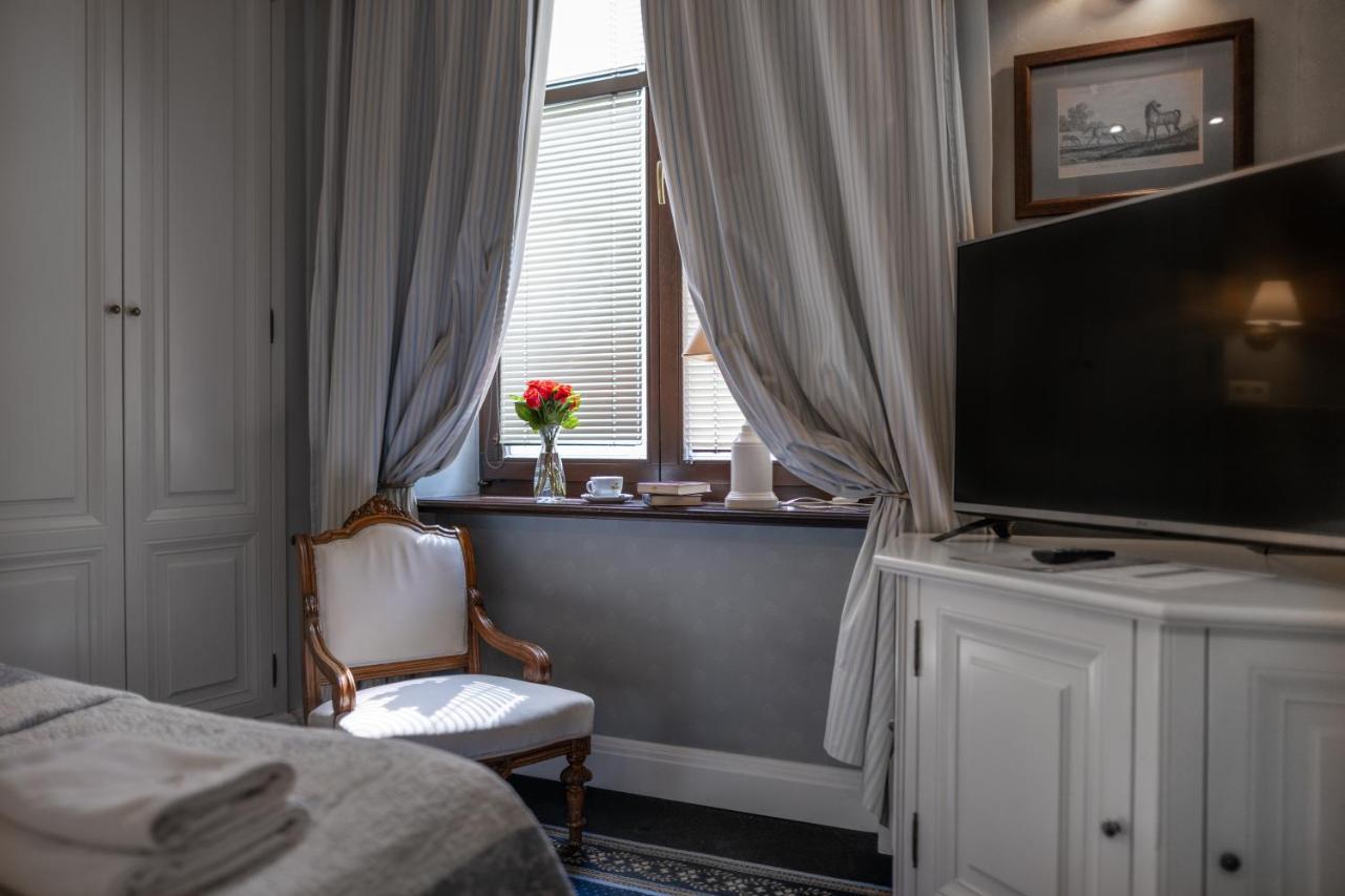 فندق غروديك كراكوفيا المظهر الخارجي الصورة A room at the hotel