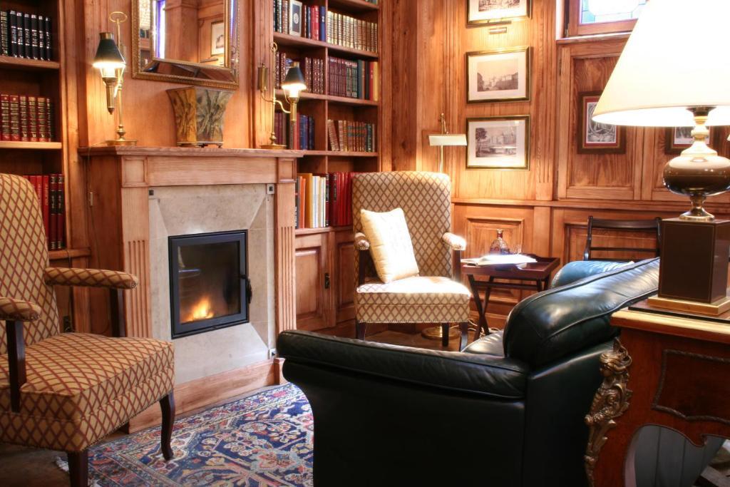 فندق غروديك كراكوفيا المظهر الخارجي الصورة Library at the Hotel de Charance