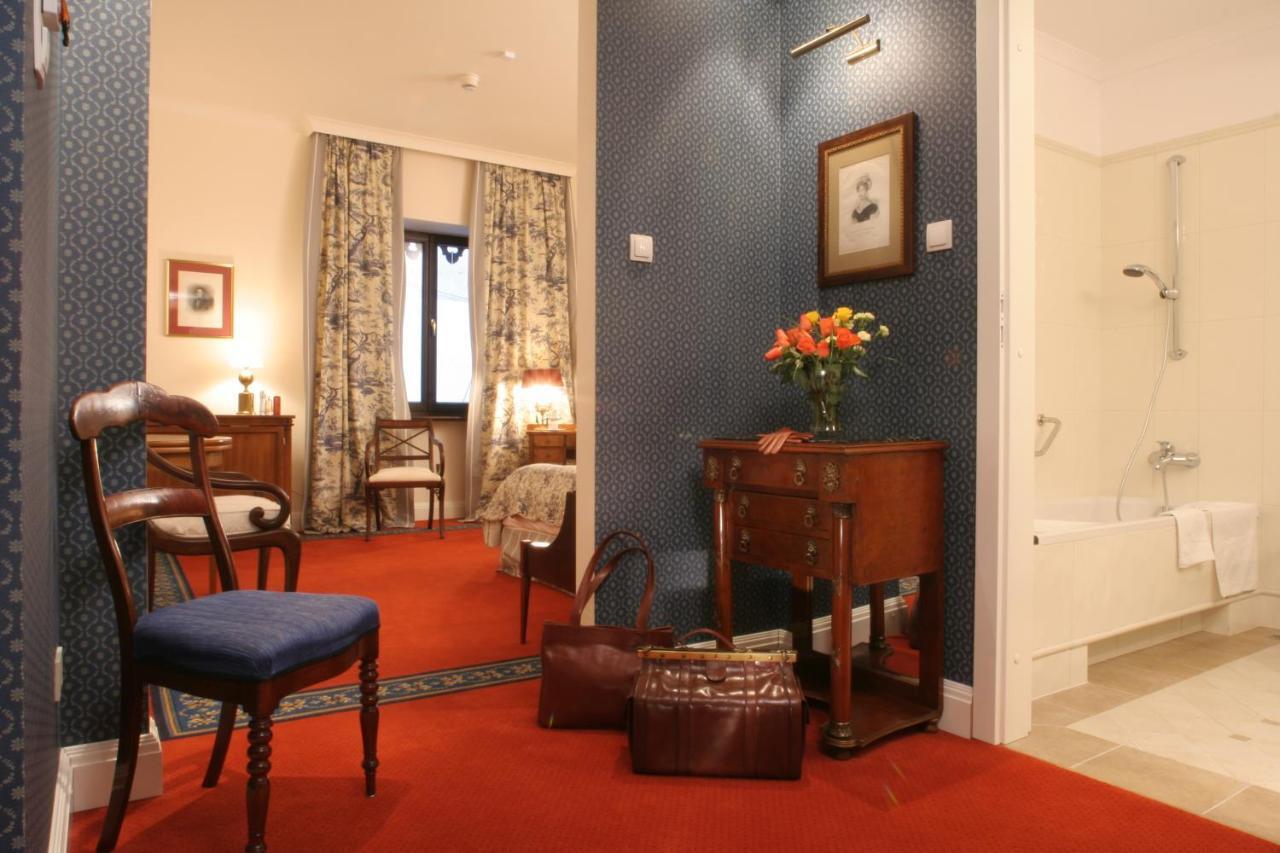 فندق غروديك كراكوفيا الغرفة الصورة A room at the hotel