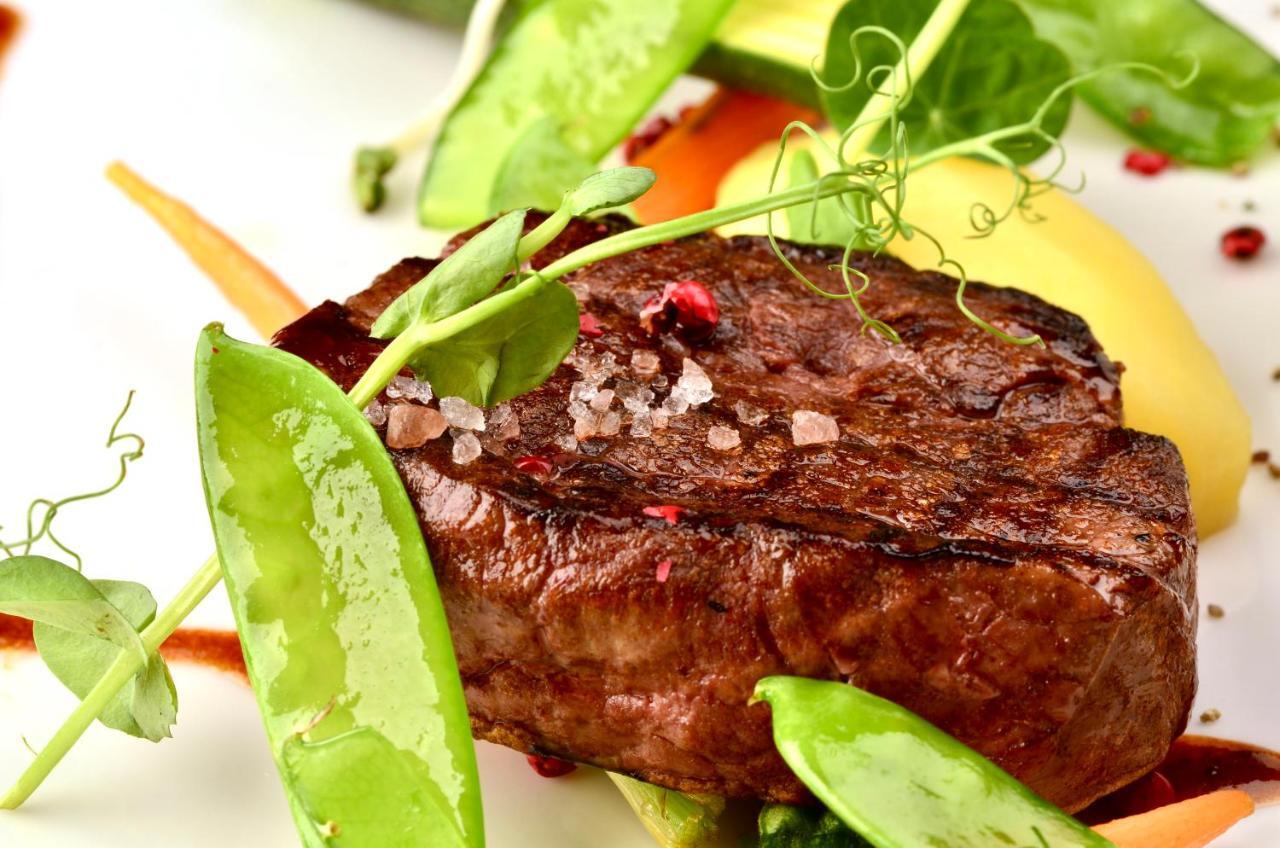 فندق غروديك كراكوفيا المظهر الخارجي الصورة A steak
